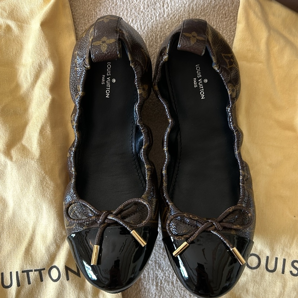 Louis Vuitton flats ballet slippers size 39